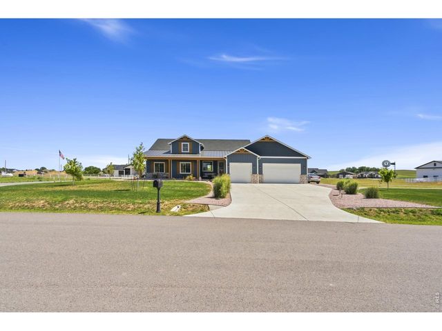 9251 Meadow Farms Dr, Milliken, CO 80543