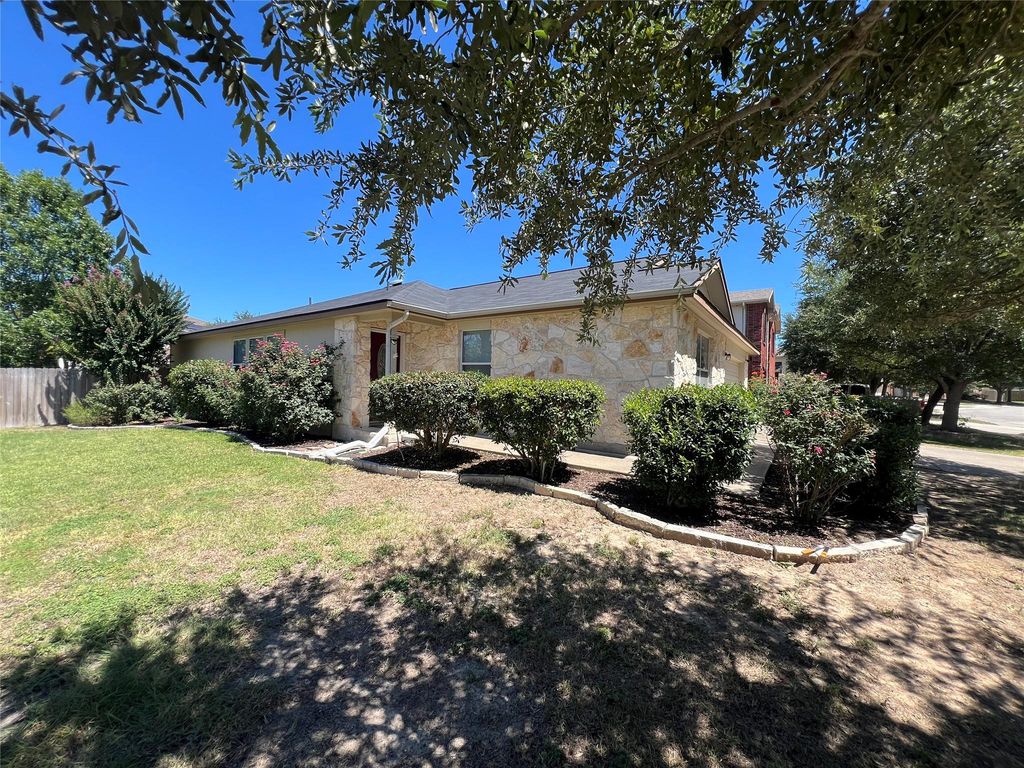 611 Lubbock LN, New Braunfels, TX 78132
