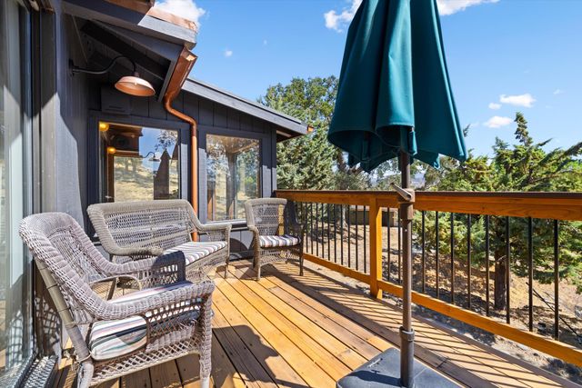 24400 Willow Pass Drive, Tehachapi, CA 93561