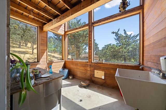 24400 Willow Pass Drive, Tehachapi, CA 93561