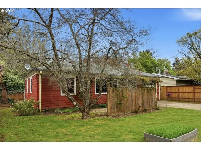 5823 Se INSLEY St, Portland, OR 97206