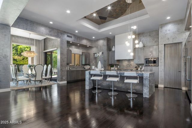 2639 E LOVEBIRD Lane, Gilbert, AZ 85297