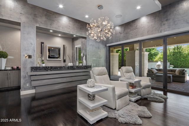 2639 E LOVEBIRD Lane, Gilbert, AZ 85297