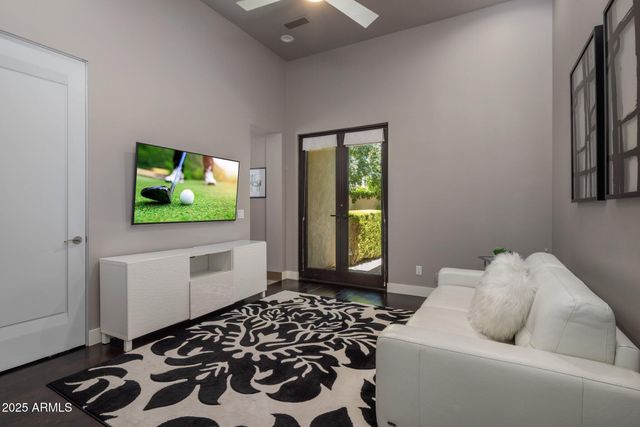 2639 E LOVEBIRD Lane, Gilbert, AZ 85297