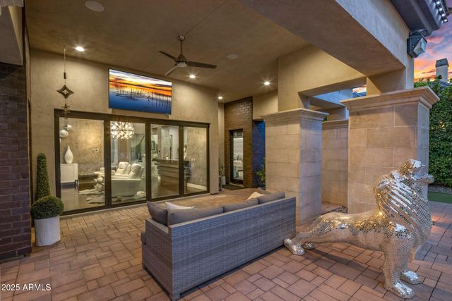 2639 E LOVEBIRD Lane, Gilbert, AZ 85297