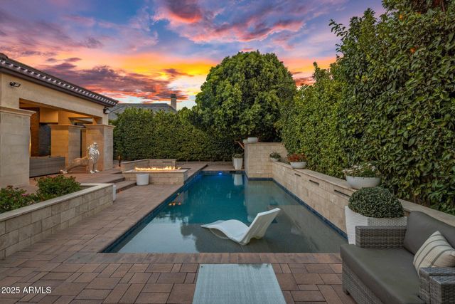 2639 E LOVEBIRD Lane, Gilbert, AZ 85297