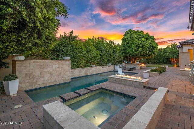 2639 E LOVEBIRD Lane, Gilbert, AZ 85297