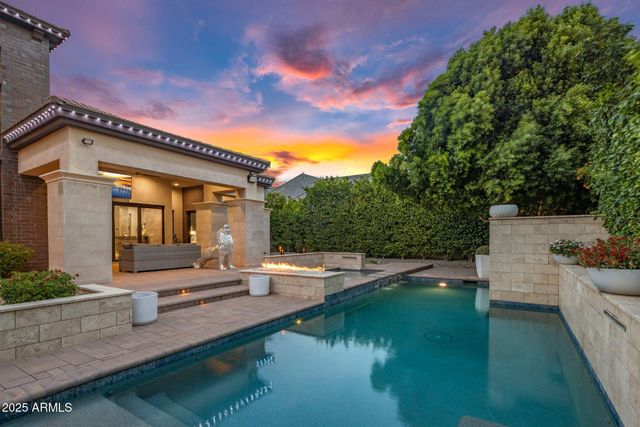 2639 E LOVEBIRD Lane, Gilbert, AZ 85297