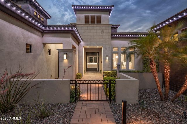 2639 E LOVEBIRD Lane, Gilbert, AZ 85297