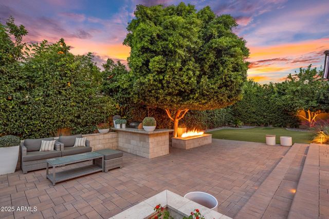 2639 E LOVEBIRD Lane, Gilbert, AZ 85297