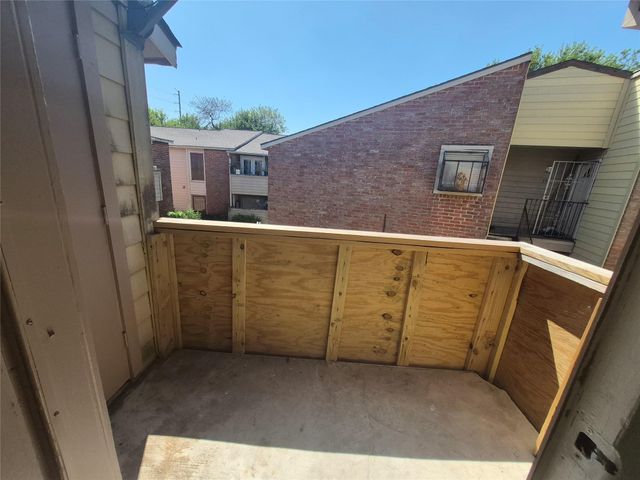 10601 South Drive 93, Houston, TX 77099