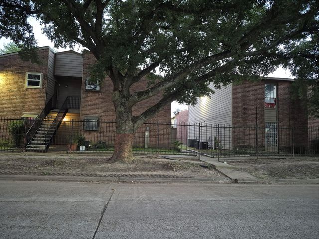 10601 South Drive 93, Houston, TX 77099