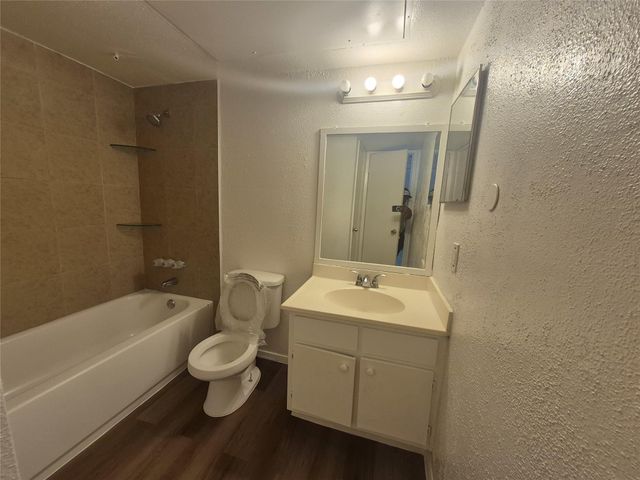 10601 South Drive 93, Houston, TX 77099