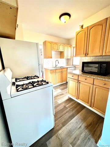 23231 Park Street, Dearborn, MI 48124