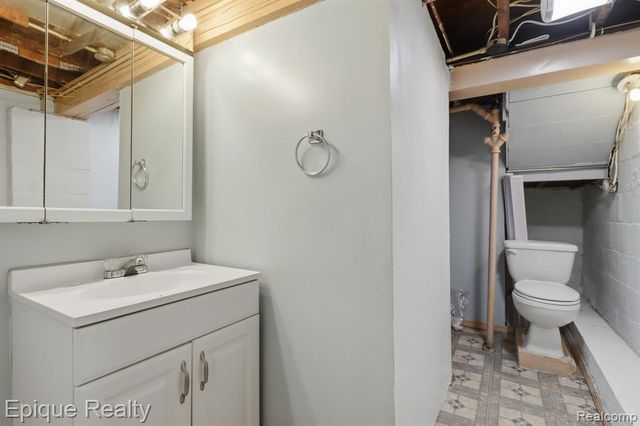 23231 Park Street, Dearborn, MI 48124