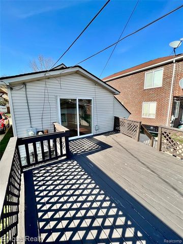 23231 Park Street, Dearborn, MI 48124