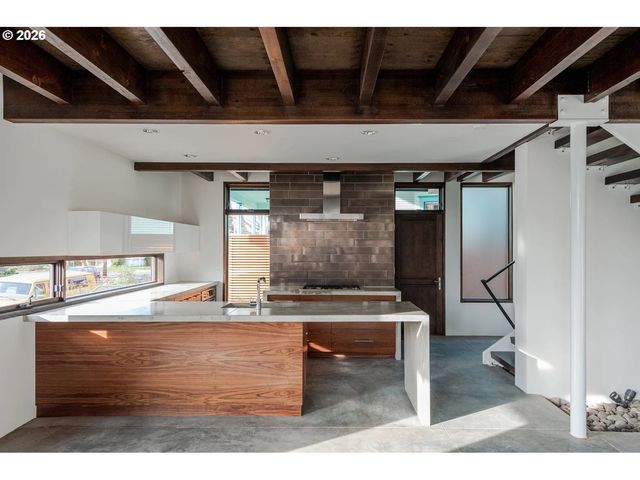 4056 N VANCOUVER Ave, Portland, OR 97227