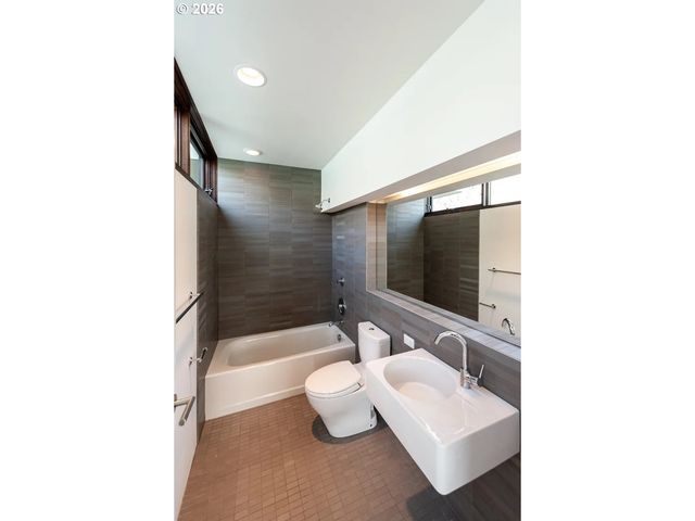 4056 N VANCOUVER Ave, Portland, OR 97227