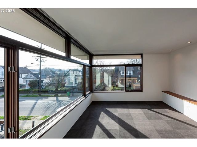 4056 N VANCOUVER Ave, Portland, OR 97227