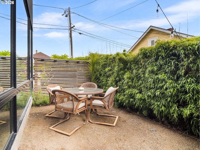 4056 N VANCOUVER Ave, Portland, OR 97227