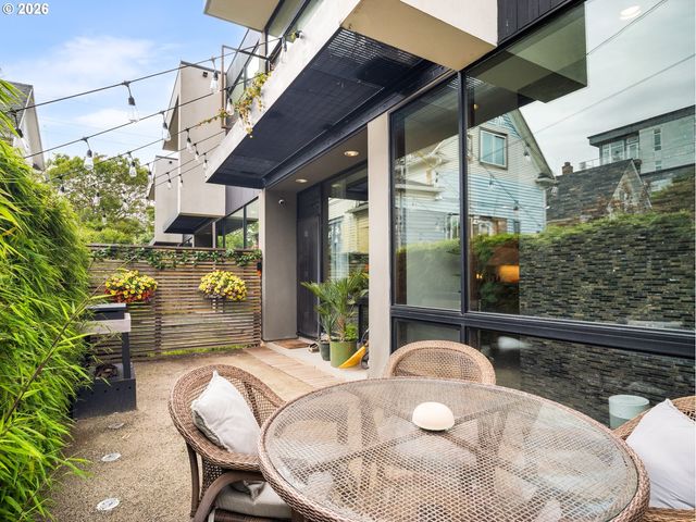 4056 N VANCOUVER Ave, Portland, OR 97227