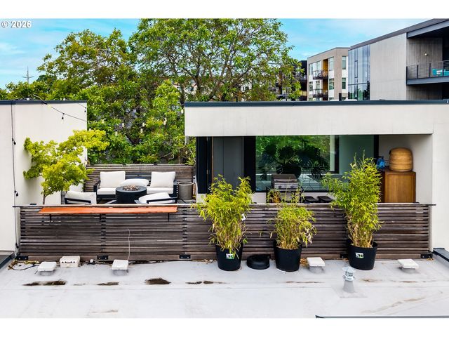 4056 N VANCOUVER Ave, Portland, OR 97227