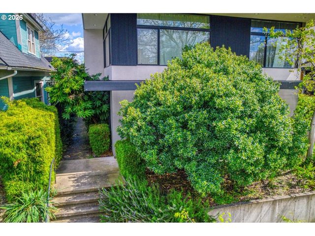 4056 N VANCOUVER Ave, Portland, OR 97227