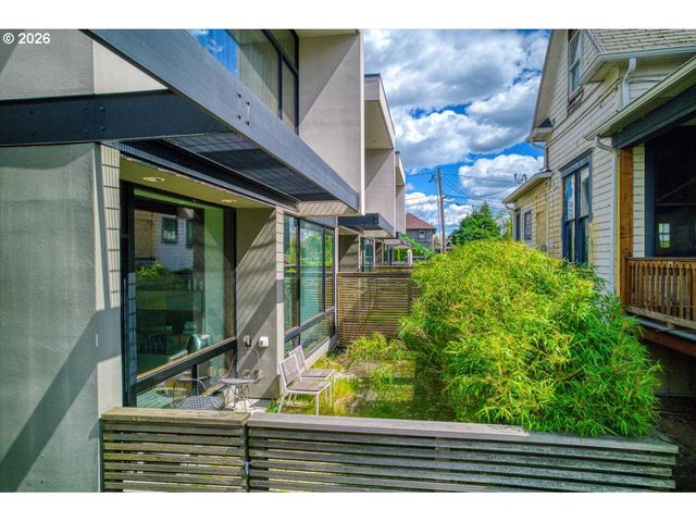 4056 N VANCOUVER Ave, Portland, OR 97227