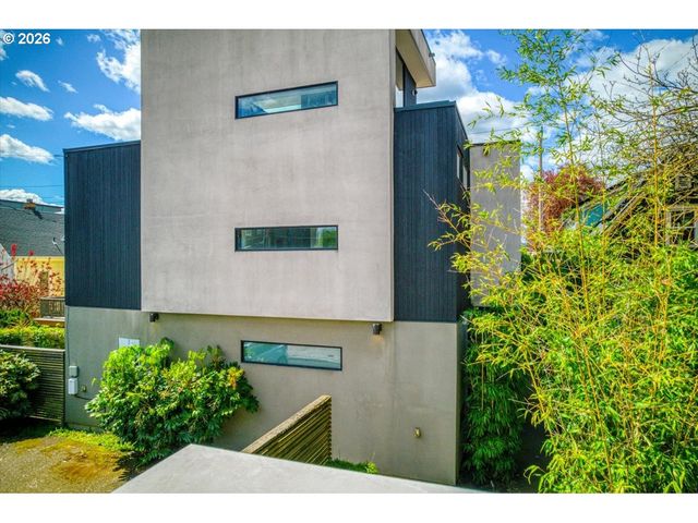 4056 N VANCOUVER Ave, Portland, OR 97227