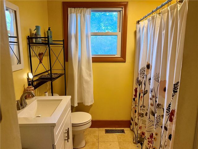 97 Keeley Avenue, Warwick, RI 02886