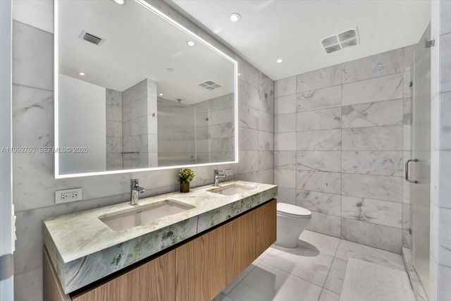 500 Alton Rd 2205, Miami Beach, FL 33139