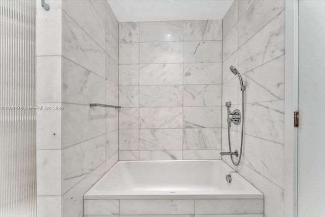 500 Alton Rd 2205, Miami Beach, FL 33139