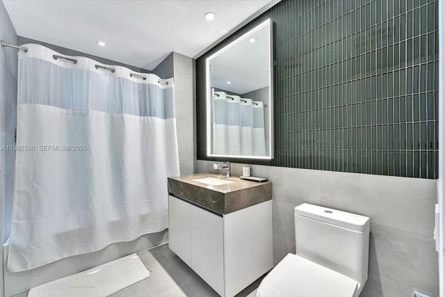 500 Alton Rd 2205, Miami Beach, FL 33139