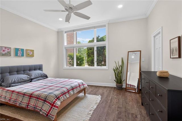 696 Mowbray Arch Apt 510, Norfolk, VA 23507