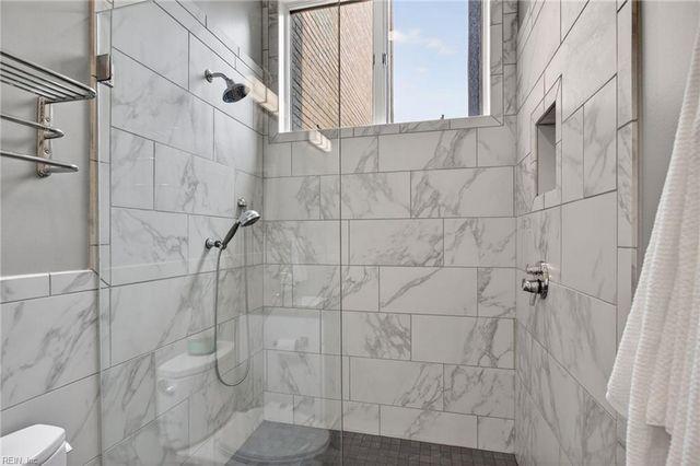 696 Mowbray Arch Apt 510, Norfolk, VA 23507