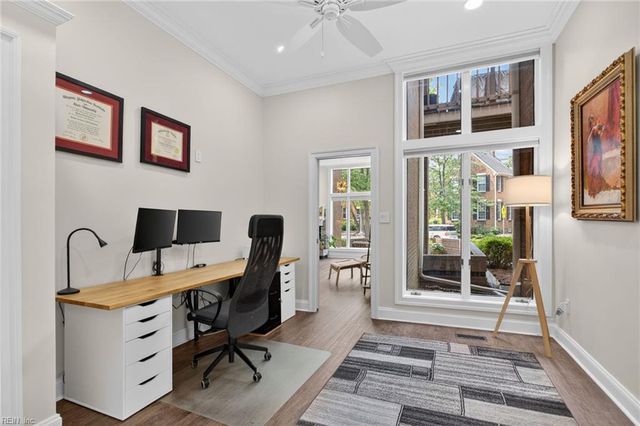 696 Mowbray Arch Apt 510, Norfolk, VA 23507