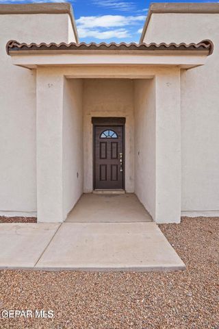 800 Whitebrush Drive, Socorro, TX 79927
