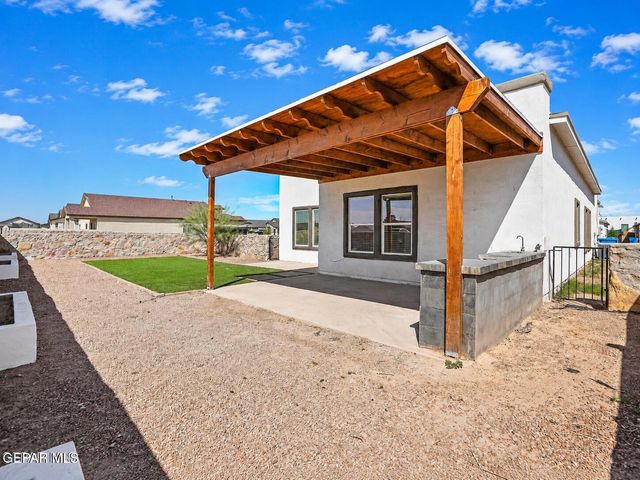 800 Whitebrush Drive, Socorro, TX 79927