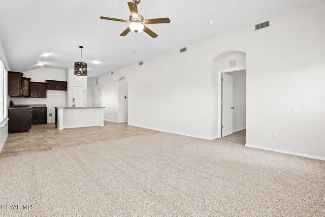 800 Whitebrush Drive, Socorro, TX 79927