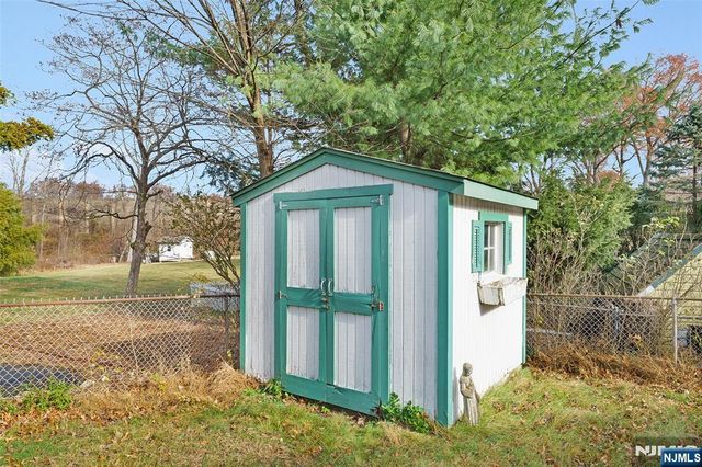 57 Richwood Place, Denville Township, NJ 07834