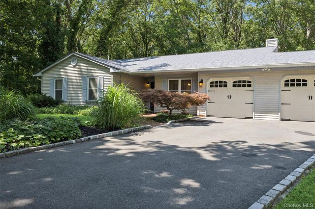 9 Grove Avenue, Coram, NY 11727