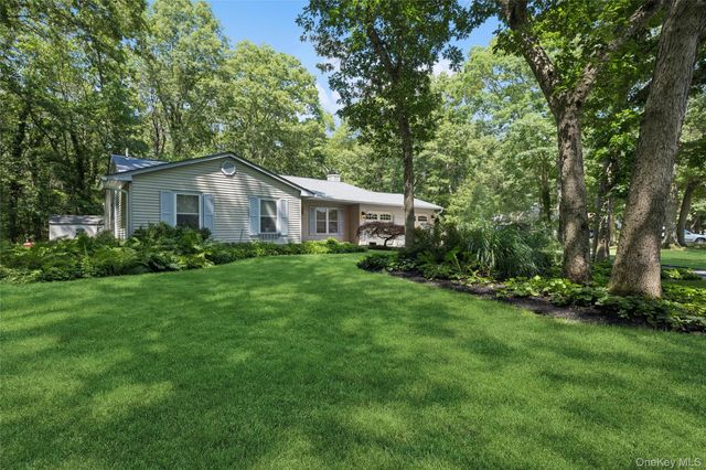 9 Grove Avenue, Coram, NY 11727