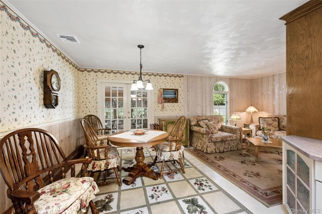 9 Grove Avenue, Coram, NY 11727