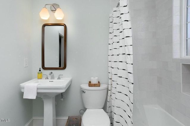 821 N Buchanan Boulevard B, Durham, NC 27701