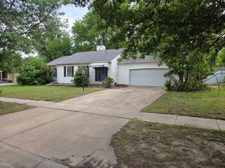 1131 S Apache Dr, Wichita, KS 67207