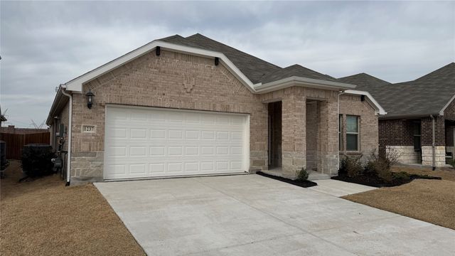 1237 Sage Drive, Lavon, TX 75166