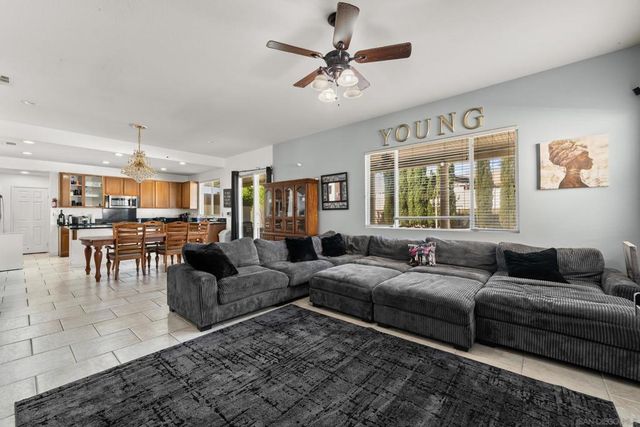 30487 White Fir Dr, Menifee, CA 92584