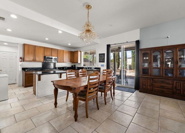 30487 White Fir Dr, Menifee, CA 92584