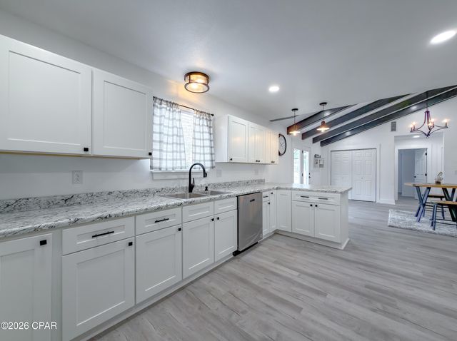 15608 NE New Market Road, Hosford, FL 32334