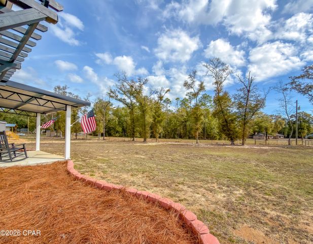 15608 NE New Market Road, Hosford, FL 32334